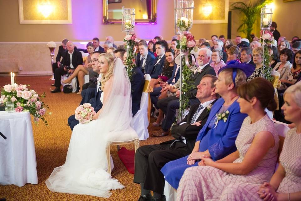 Castle Oaks Hotel wedding photography